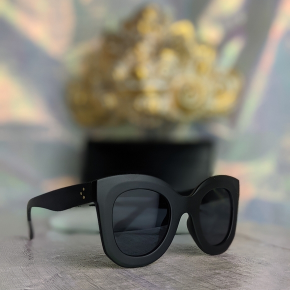 Cat Eye Frame Sunglasses Vintage Style Retro Sexy - Picture 10 of 17